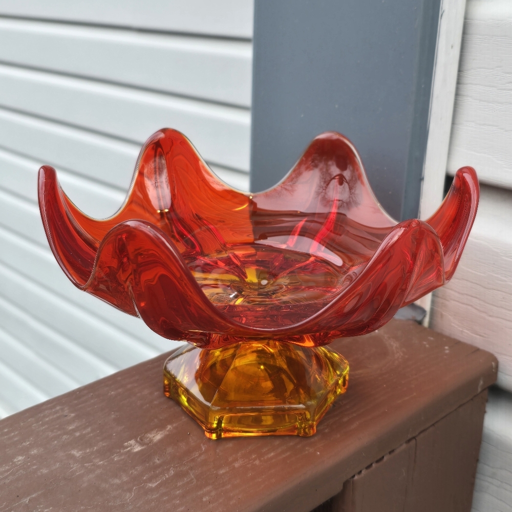 Viking Art Glass Orange Red Amberina 6 petal Footed Bowl With Cadmium Glow